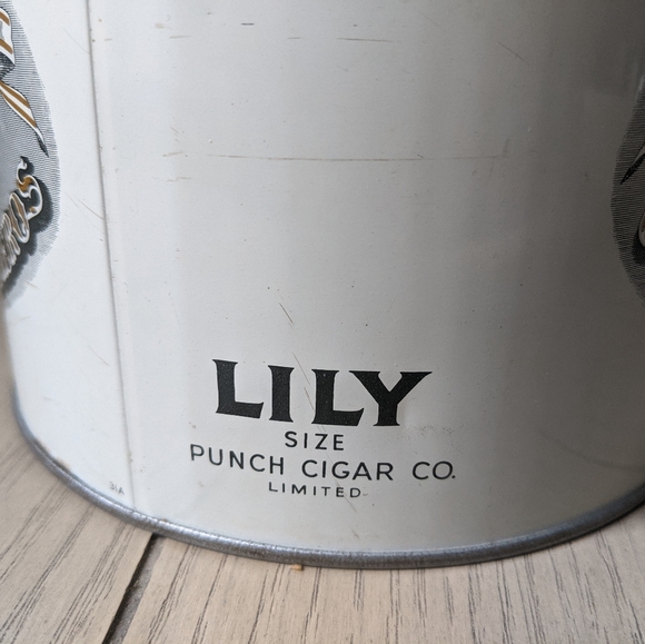 Vintage Punch Cigar Tin Lily Size - Picture 3 of 12